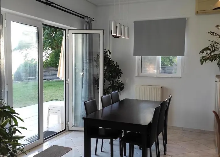 Sea Breeze Holiday home