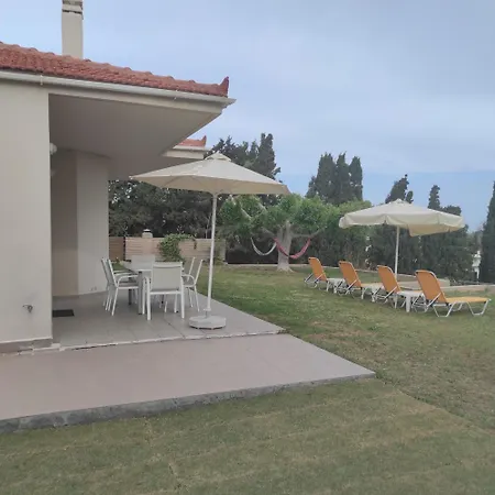 Sea Breeze Holiday home