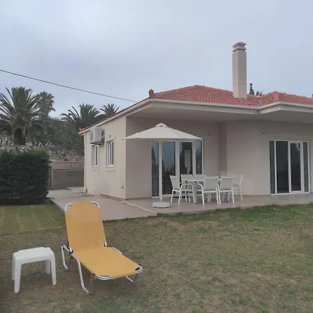 Sea Breeze Holiday home *